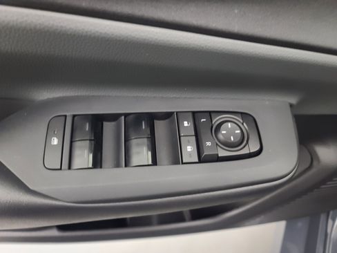 Used 2025 Toyota Prius LE image 21