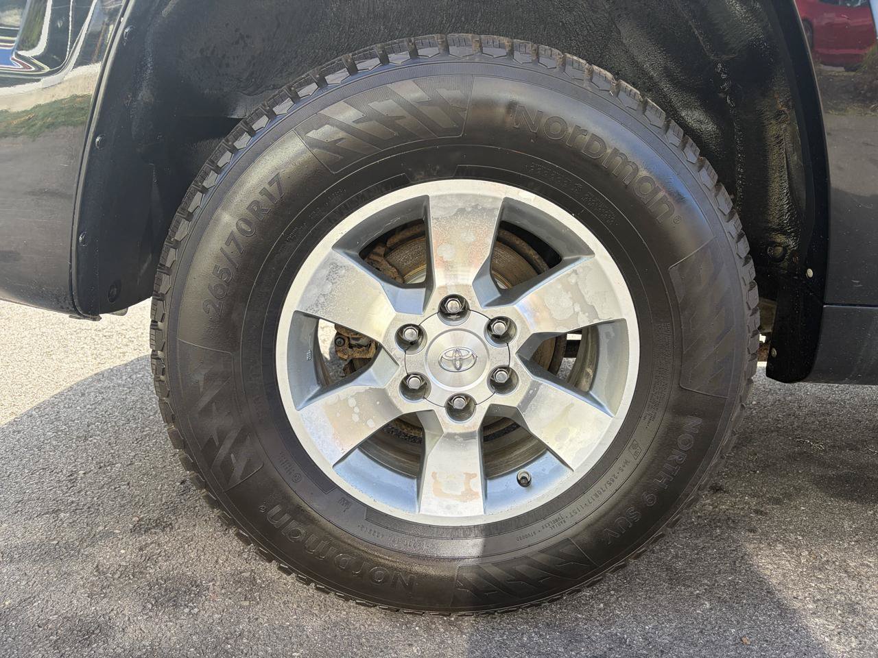 Used 2012 Toyota 4Runner SR5 w/ Convenience Pkg AWD/4WD image 13