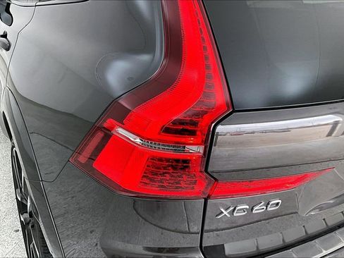 Certified 2023 Volvo XC60 B6 Ultimate w/ Protection Package Premier image 37