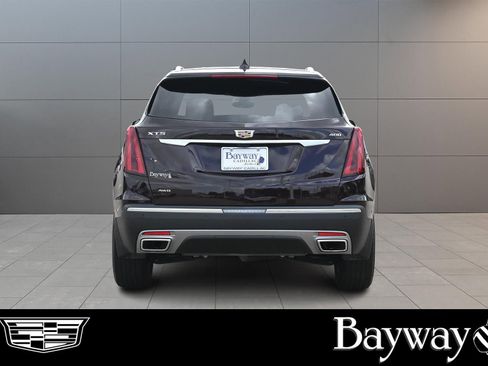 Used 2021 Cadillac XT5 Premium Luxury AWD/4WD image 6