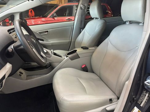 Used 2013 Toyota Prius Two FWD image 13