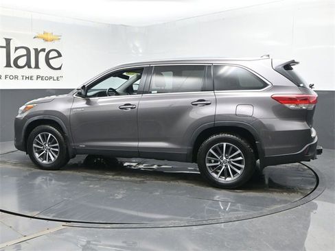 Used 2019 Toyota Highlander XLE image 53