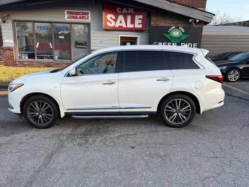 Used 2018 INFINITI QX60 Luxe w/ Deluxe Technology Package image 2