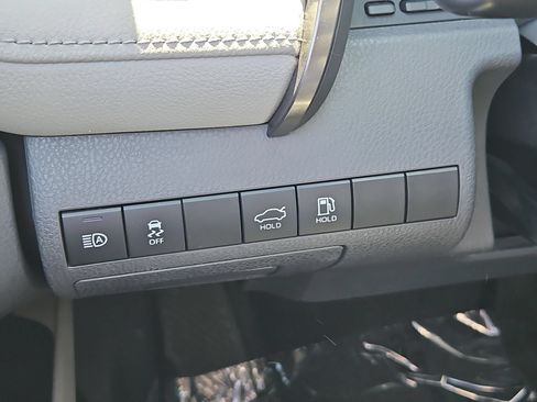 Used 2020 Toyota Camry SE FWD image 15