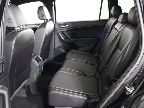 Certified 2024 Volkswagen Tiguan SE R-Line AWD/4WD image 36