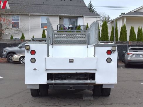 Used 2016 Ford F550 4x4 Regular Cab Super Duty image 4