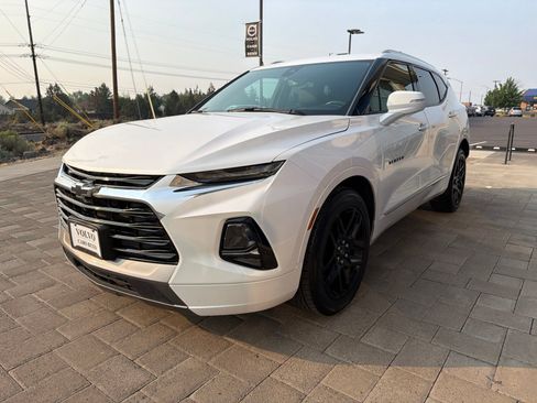 Used 2020 Chevrolet Blazer Premier w/ Driver Confidence II Package AWD/4WD image 4