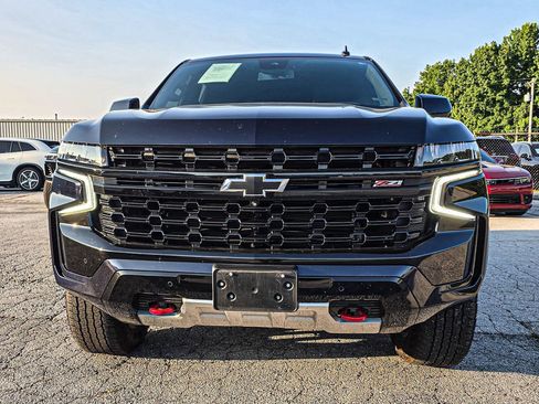 Used 2024 Chevrolet Tahoe Z71 w/ Z71 Off-Road Package AWD/4WD image 2
