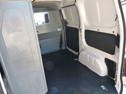 Used 2020 Nissan NV200 SV image 16