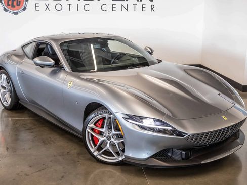 Used 2021 Ferrari Roma RWD image 2
