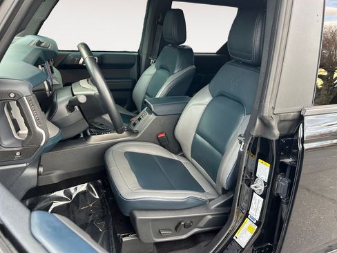 Used 2024 Ford Bronco Outer Banks image 15