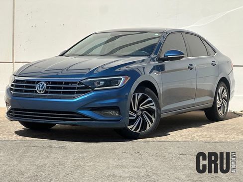 Used 2020 Volkswagen Jetta SEL Premium image 1