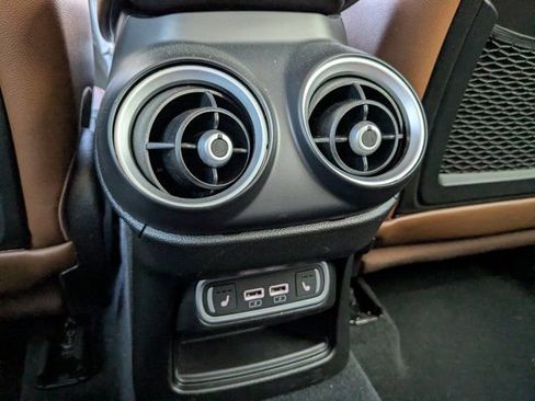 Used 2022 Alfa Romeo Stelvio Ti image 15