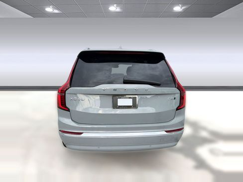 New 2026 Volvo XC90 B5 Plus AWD/4WD image 10