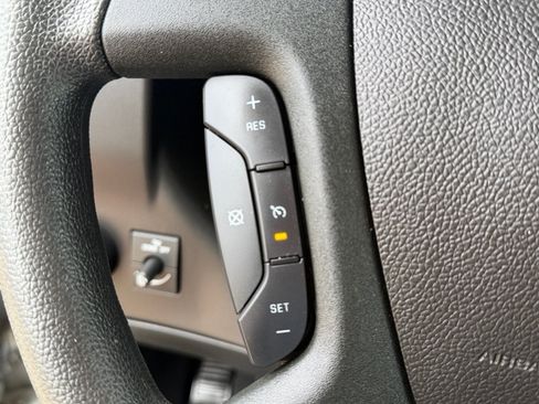 Used 2019 GMC Savana 3500 w/ Driver Convenience Package RWD image 20