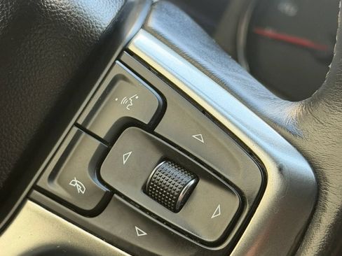 Used 2020 Chevrolet Silverado 1500 LT w/ Texas Edition AWD/4WD image 17