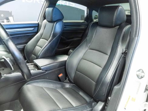 Used 2018 Honda Accord Sport image 11
