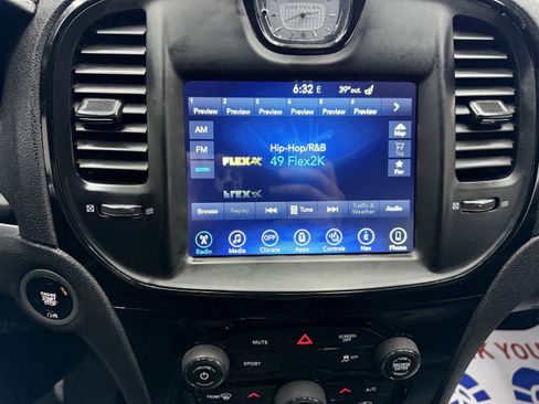 Used 2017 Chrysler 300 S image 15