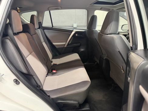 Used 2015 Toyota RAV4 XLE AWD/4WD image 17
