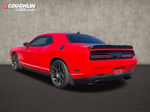 Used 2016 Dodge Challenger R/T Scat Pack RWD image 6