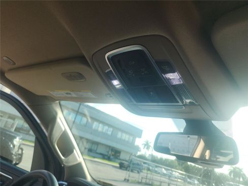 Used 2019 RAM 1500 Laramie RWD image 22