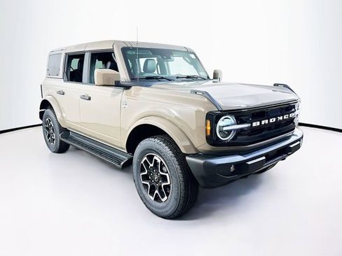 New 2026 Ford Bronco Outer Banks image 1