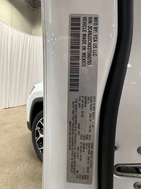 Used 2025 Jeep Compass Limited AWD/4WD image 27
