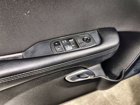 Used 2021 Dodge Challenger SXT w/ Blacktop Package image 15