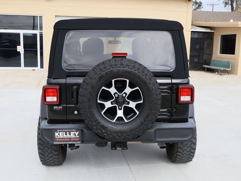 Used 2019 Jeep Wrangler Sport image 7