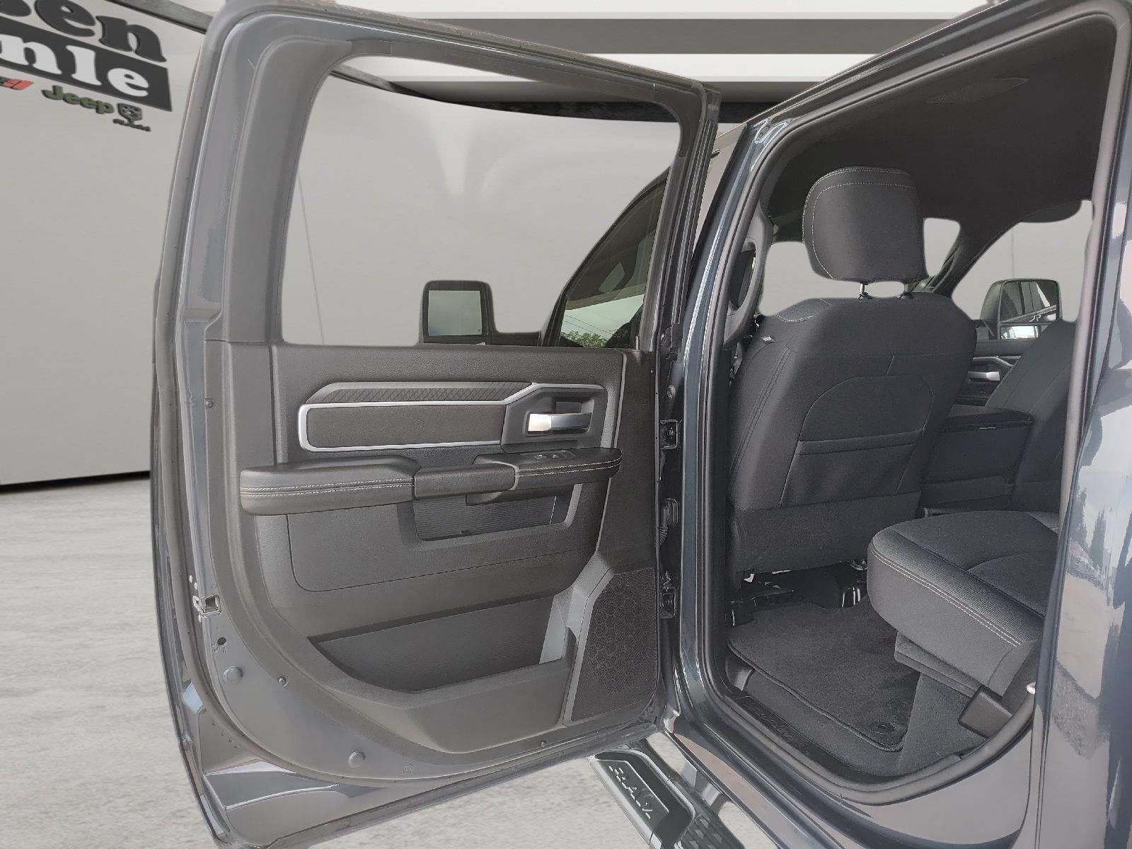 Used 2025 RAM 2500 Big Horn AWD/4WD image 7