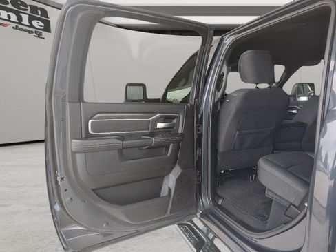 Used 2025 RAM 2500 Big Horn AWD/4WD image 7