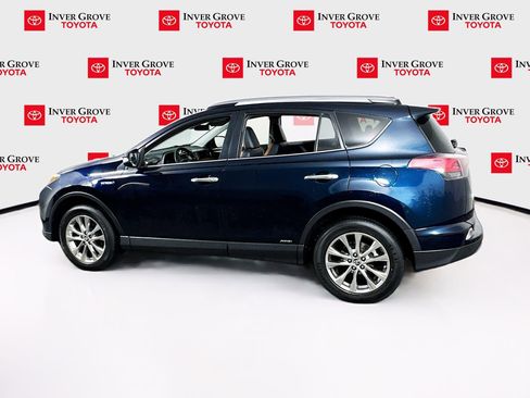 Used 2018 Toyota RAV4 Limited image 7