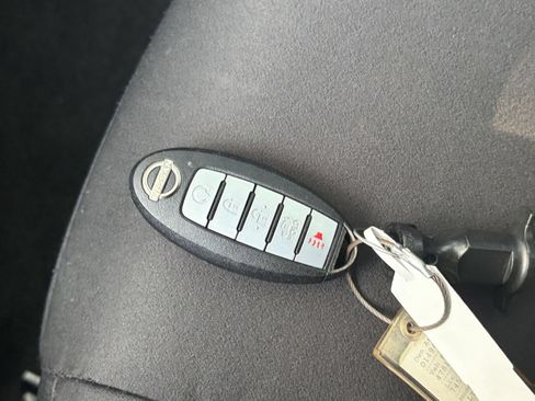 Used 2025 Nissan Altima 2.5 SV FWD image 22