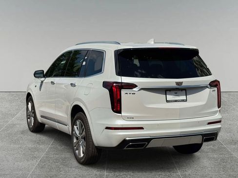 Used 2023 Cadillac XT6 Premium Luxury w/ Technology Package AWD/4WD image 11
