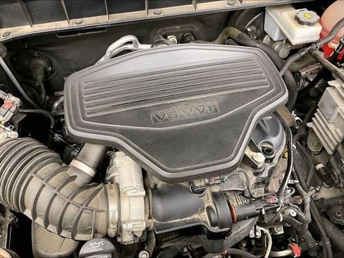 Used 2019 GMC Acadia SLE w/ Driver Alert Package I AWD/4WD image 29
