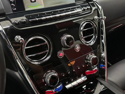 Used 2020 Rolls-Royce Cullinan image 23