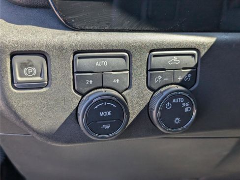 Used 2023 Chevrolet Silverado 1500 LT image 20