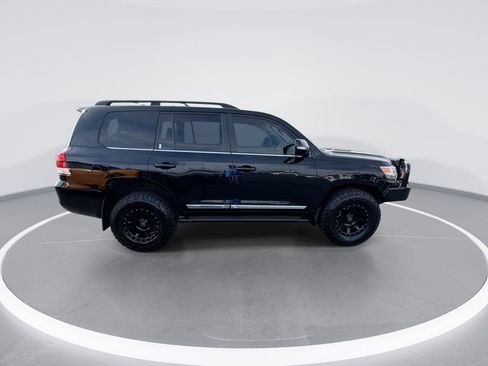 Used 2016 Toyota Land Cruiser AWD/4WD image 9