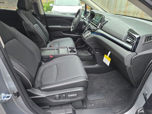 New 2026 Honda Odyssey Elite image 11