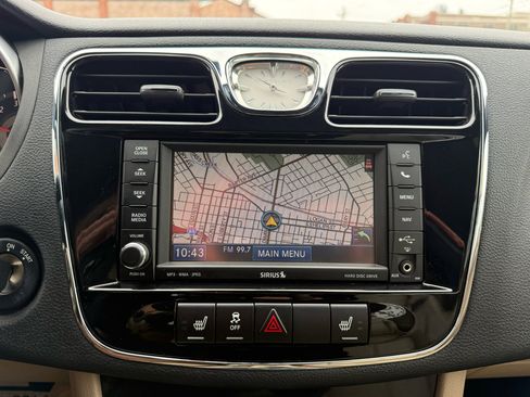 Used 2013 Chrysler 200 Limited image 16