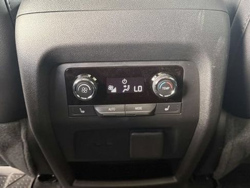 Used 2026 Chevrolet Traverse High Country AWD/4WD image 63