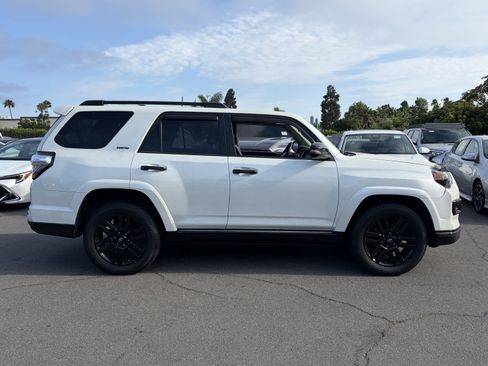 Used 2019 Toyota 4Runner Limited w/ Wilderness Package AWD/4WD image 2