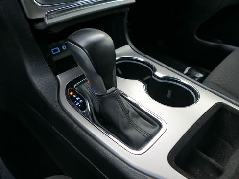 Used 2021 Jeep Grand Cherokee Laredo image 24