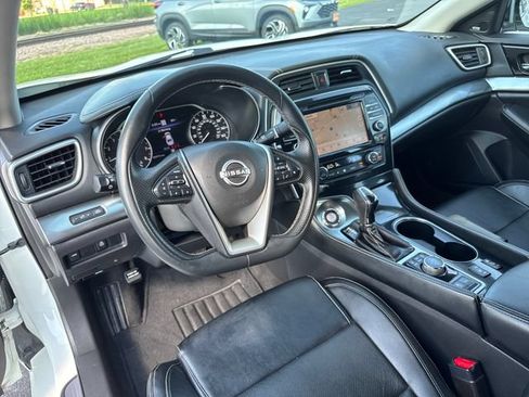 Used 2023 Nissan Maxima SL FWD image 13
