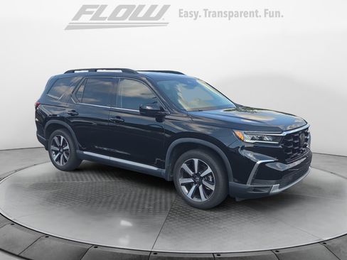 Certified 2024 Honda Pilot Touring image 1