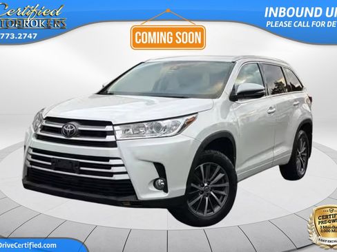 Used 2017 Toyota Highlander XLE image 1