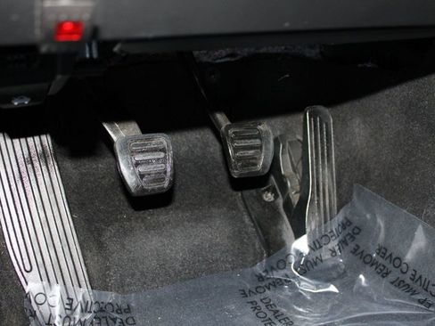 Used 2020 Chevrolet Camaro LT w/ RS Package image 43