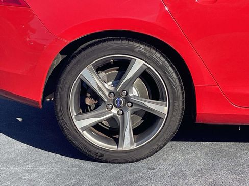 Used 2015 Volvo S60 T6 R-Design image 11