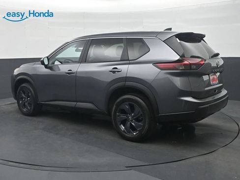 Used 2026 Nissan Rogue SV FWD image 5