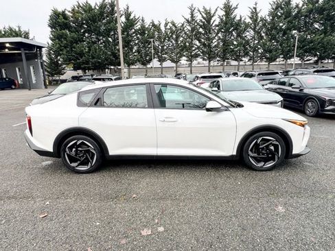 Certified 2025 Kia K4 EX image 5